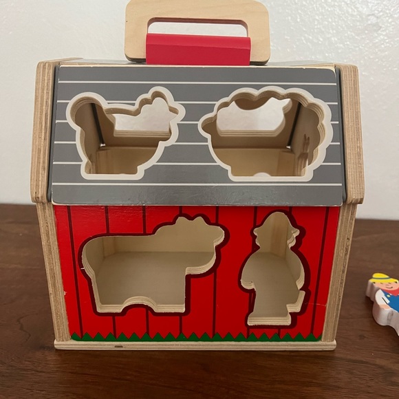 Melissa and Doug shape sorter - Picture 2 of 7